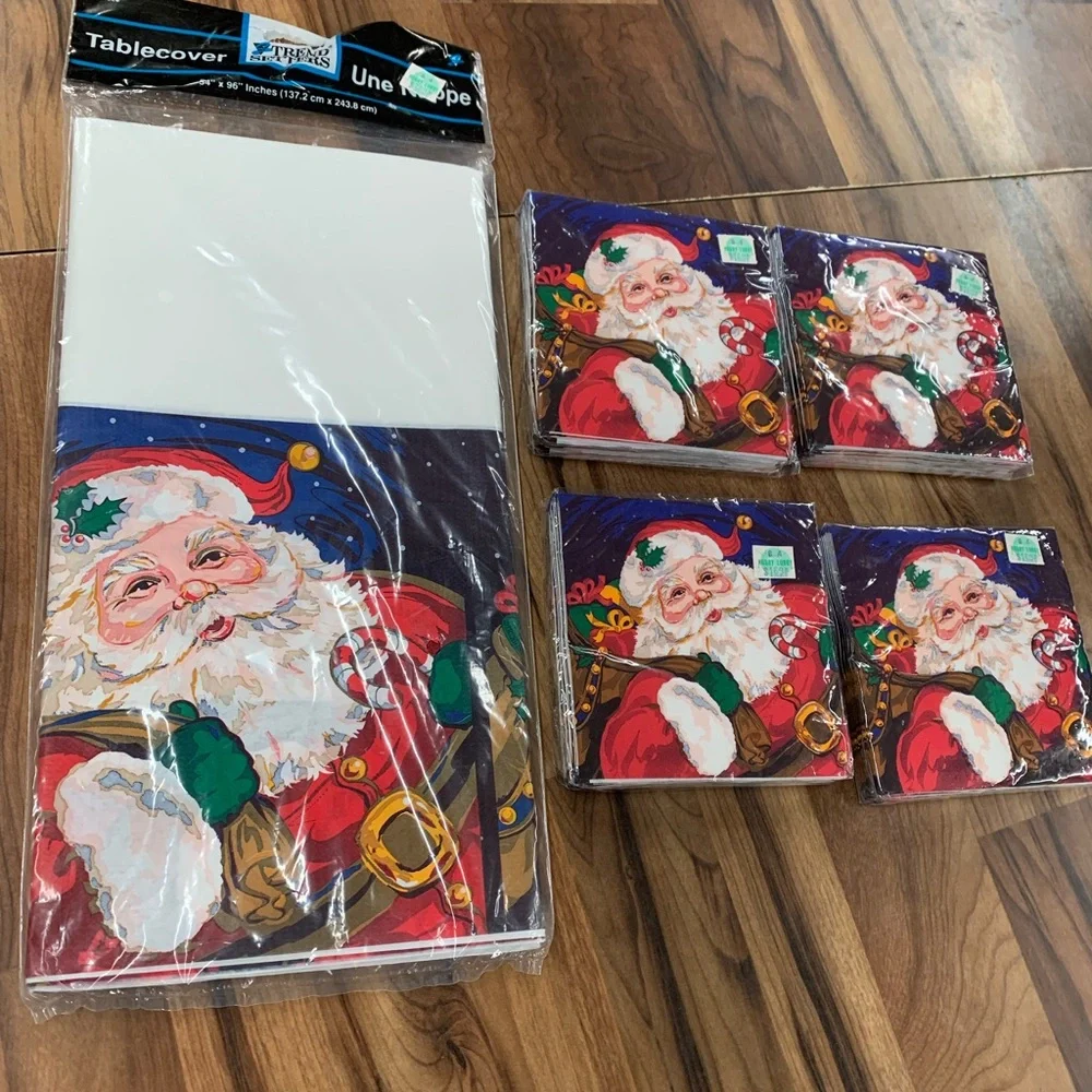 Vintage Santa Claus Christmas Paper Napkins & Tablecloth New Old Stock Decoupage